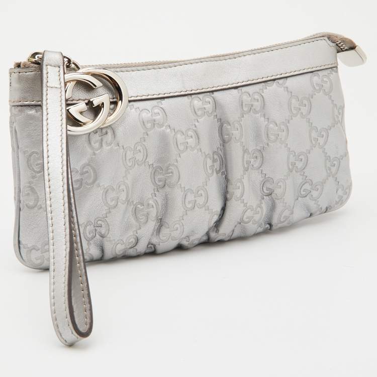Pre Owned Gucci Silver Guccissima Leather Interlocking G Wristlet Clutch