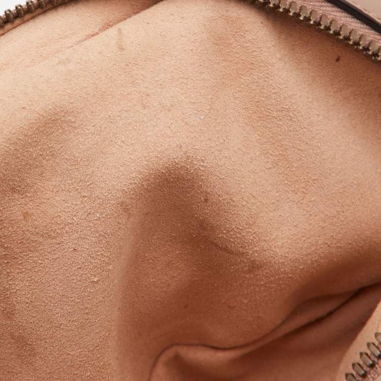 Pre Owned Gucci Beige Matelasse Leather GG Marmont Belt Bag