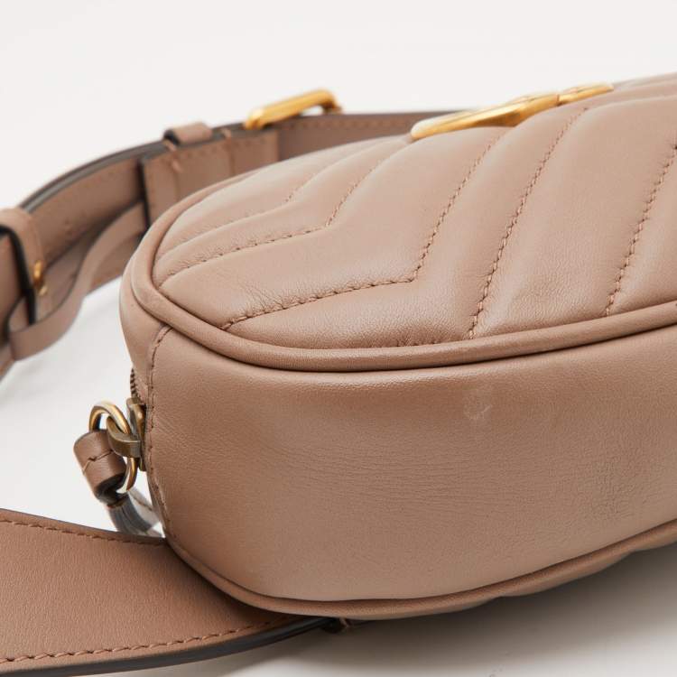 Pre Owned Gucci Beige Matelassé Leather GG Marmont Belt Bag