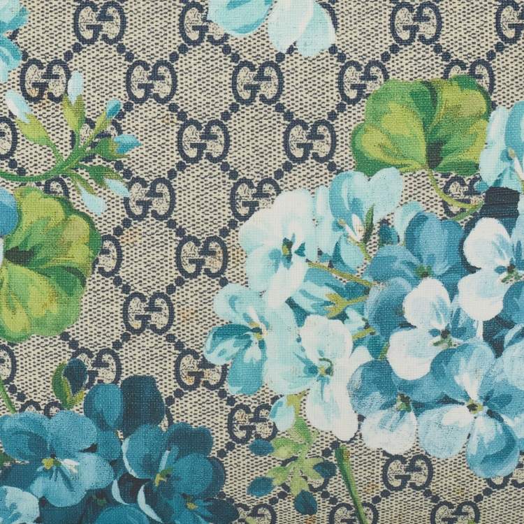 مملوكة مسبقًا Gucci Blue/Beige GG Supreme Canvas Blooms Zip Pouch