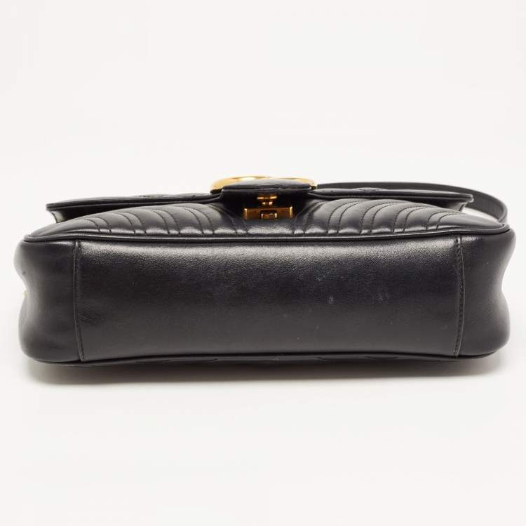 Pre Owned Gucci Black Quilted Leather Small GG Marmont Shoulder Bag