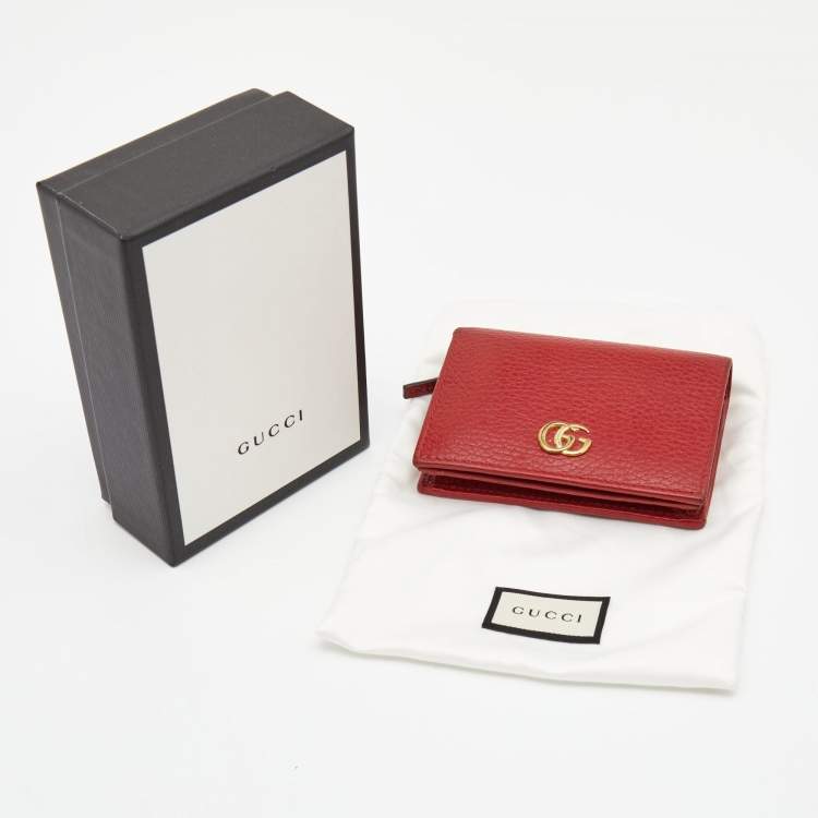 مملوكة مسبقًا Gucci Red Leather GG Marmont Flap Card Case