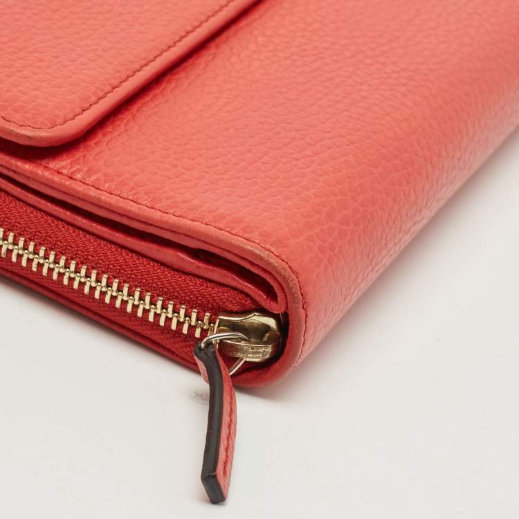 Pre Owned Gucci Coral Orange Leather Zip Around Continental Wallet