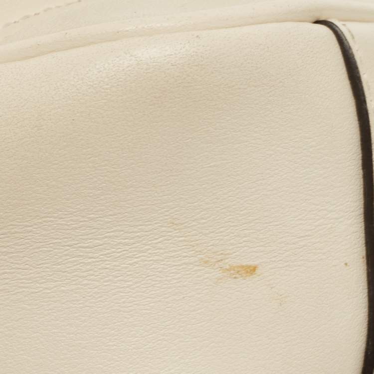 Pre Owned Gucci Off White Matelassé Leather Mini GG Marmont Shoulder Bag