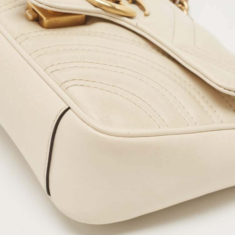 Pre Owned Gucci Off White Matelassé Leather Mini GG Marmont Shoulder Bag