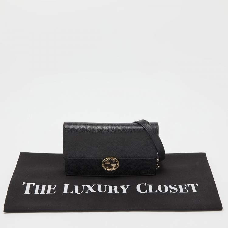 Pre Owned Gucci Black Leather Interlocking G Wallet on Chain