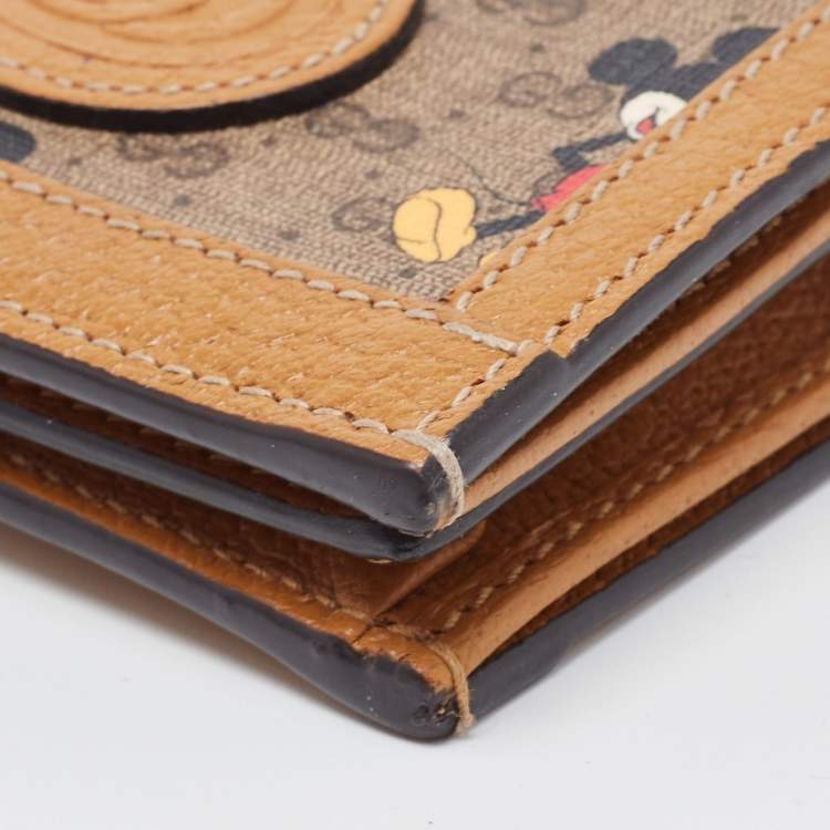 مملوكة مسبقًا Gucci Brown/Beige GG Supremes and Leather Mickey Mouse Flap Card Case 