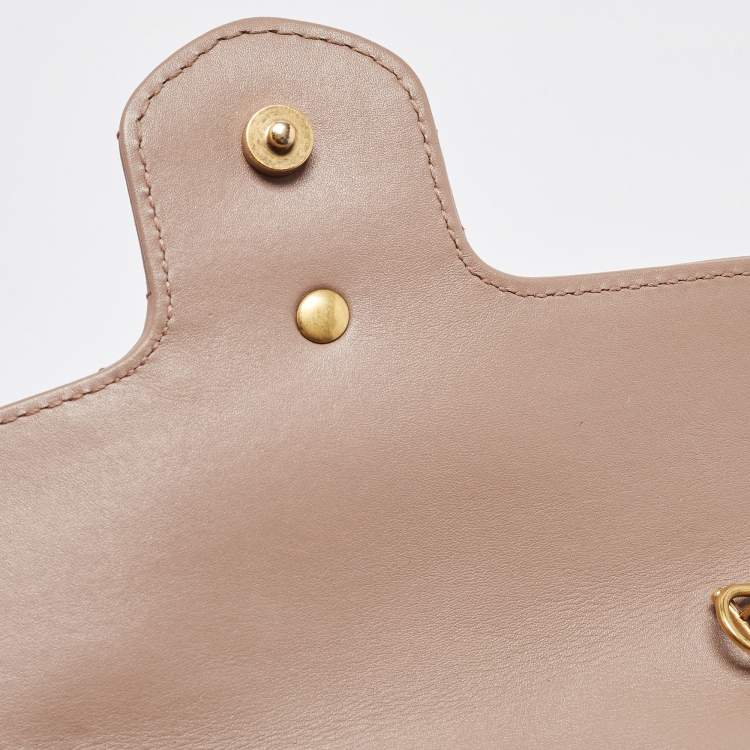 Pre Owned Gucci Beige Matelassé Leather Super Mini GG Marmont Shoulder Bag