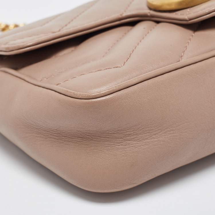 Pre Owned Gucci Beige Matelassé Leather Super Mini GG Marmont Shoulder Bag
