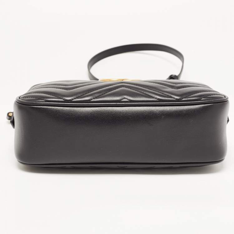Pre Owned Gucci Black Matelassé Leather Small GG Marmont Camera Bag