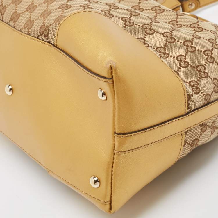 مملوكة مسبقًا Gucci Beige/Gold GG Canvas and Leather Medium Lovely Hobo