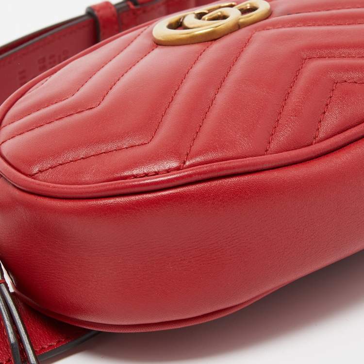 Pre Owned Gucci Red Matelassé Leather GG Marmont Belt Bag
