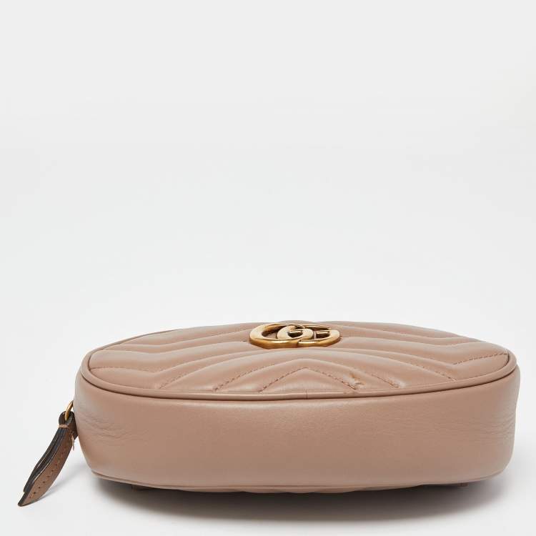 مملوكة مسبقًا Gucci Beige Matelassé Leather Mini GG Marmont Belt Bag