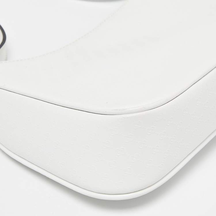 مملوكة مسبقًا Gucci White Microguccissima Leather Zip Baguette Bag