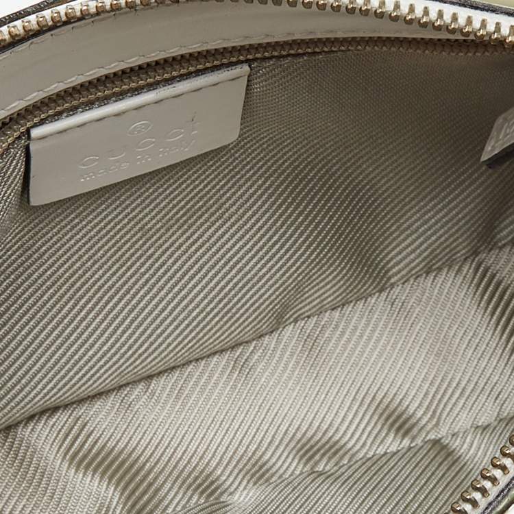مملوكة مسبقًا Gucci White Microguccissima Leather Zip Baguette Bag