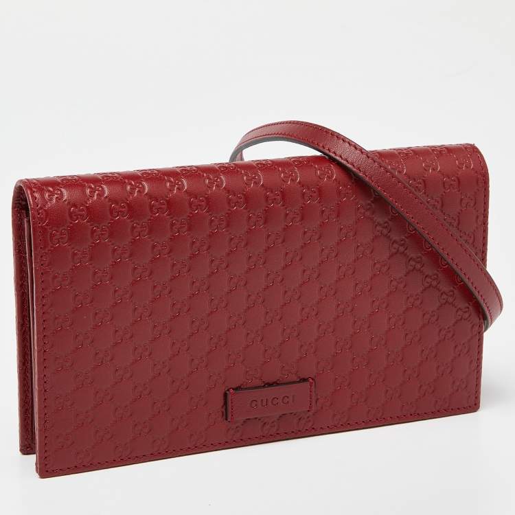 مملوكة مسبقًا Gucci Red Microguccissima Leather Flap Crossbody Bag