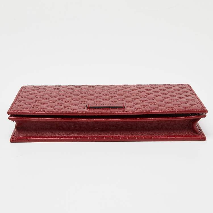 مملوكة مسبقًا Gucci Red Microguccissima Leather Flap Crossbody Bag