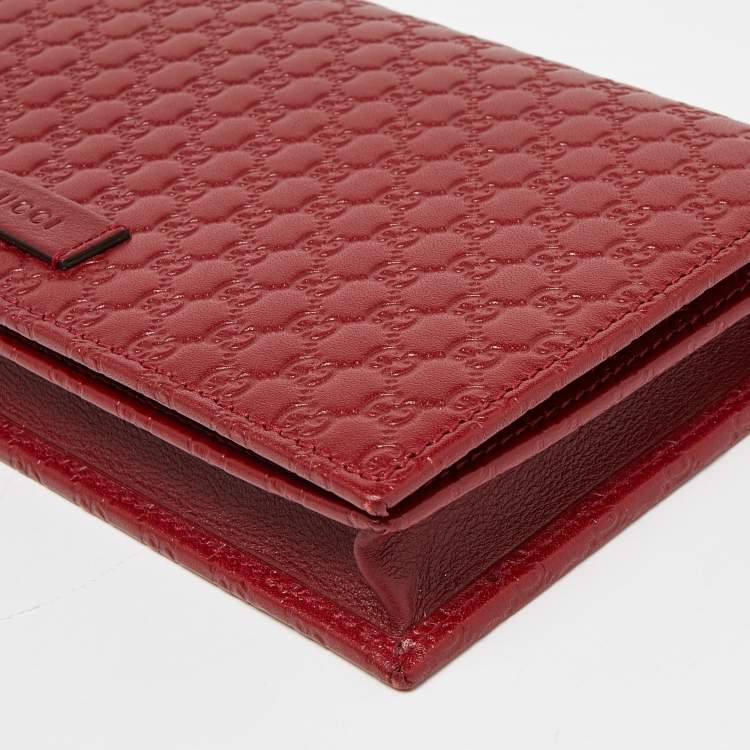مملوكة مسبقًا Gucci Red Microguccissima Leather Flap Crossbody Bag