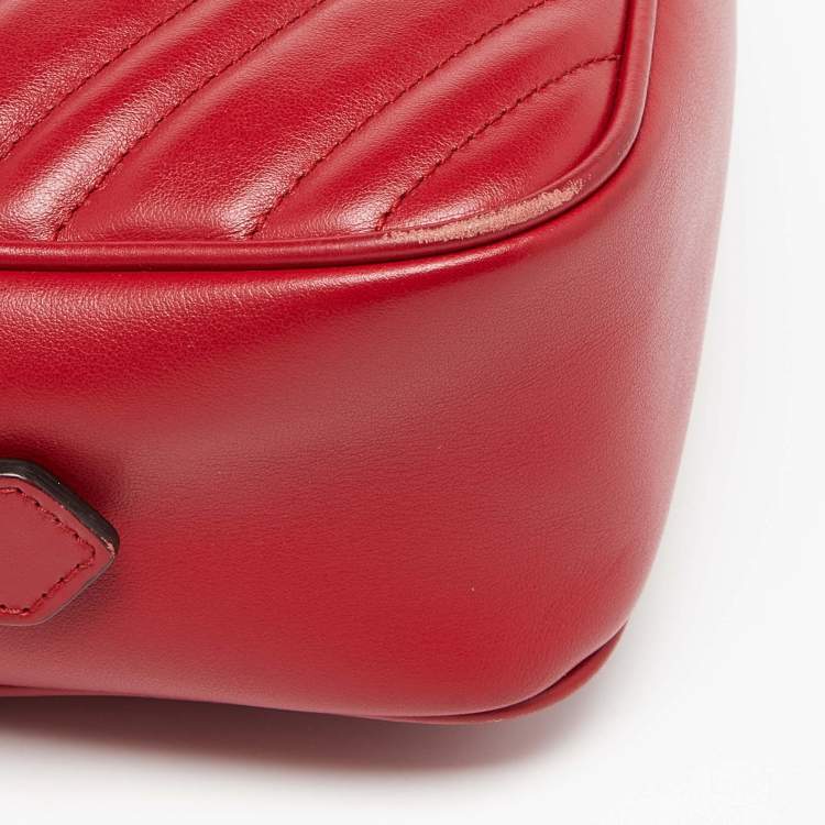 مملوكة مسبقًا Gucci Red Matelassé Leather Small GG Marmont Shoulder Bag