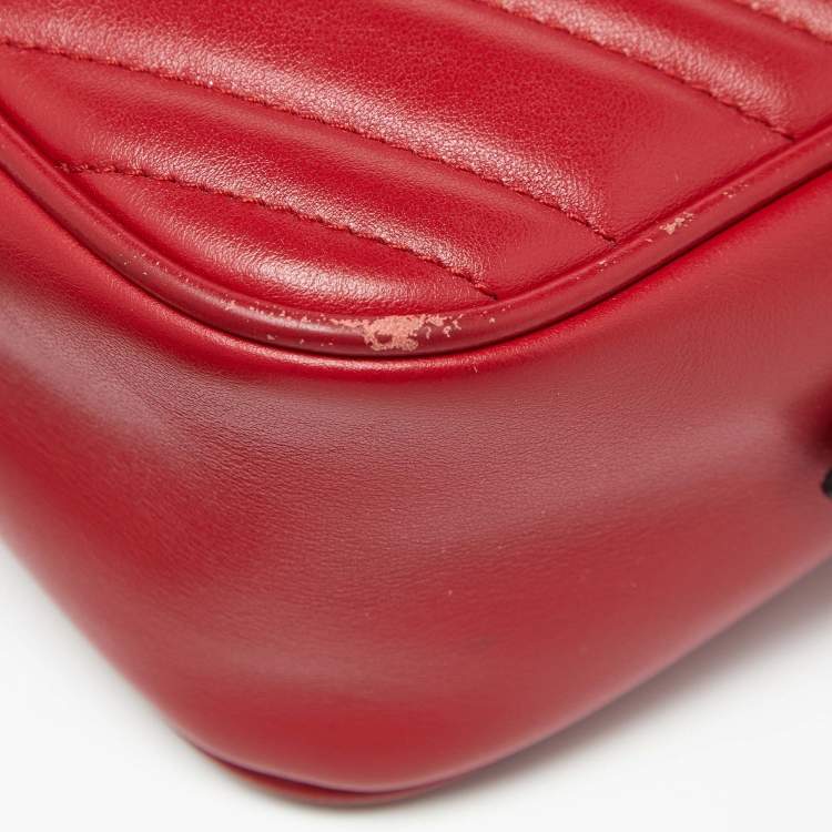 مملوكة مسبقًا Gucci Red Matelassé Leather Small GG Marmont Shoulder Bag