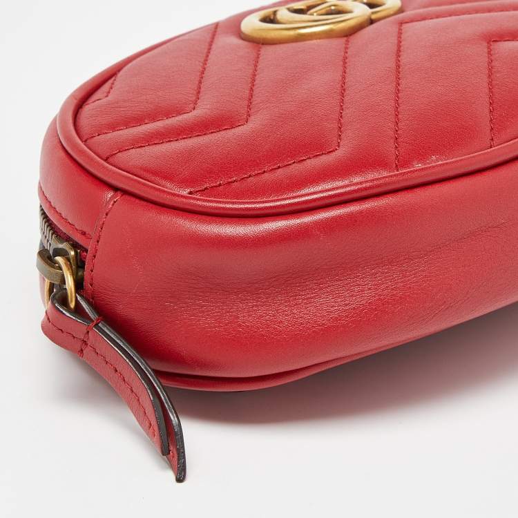 Pre Owned Gucci Red Matelassé Leather GG Marmont Belt Bag