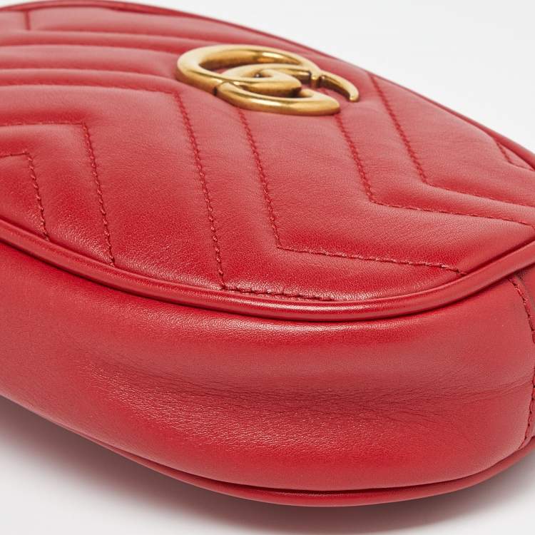 Pre Owned Gucci Red Matelassé Leather GG Marmont Belt Bag