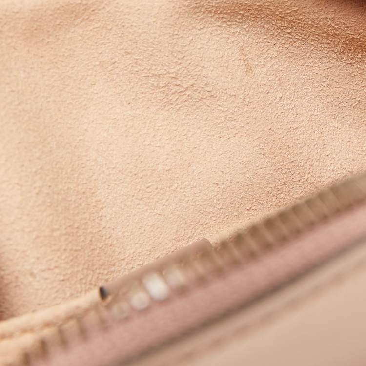 Pre Owned Gucci Beige Matelassé Leather GG Marmont Belt Bag 