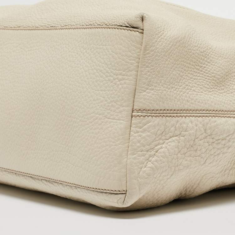 Pre Owned Gucci Off-White Leather Medium Chain Soho Shoulder Bag