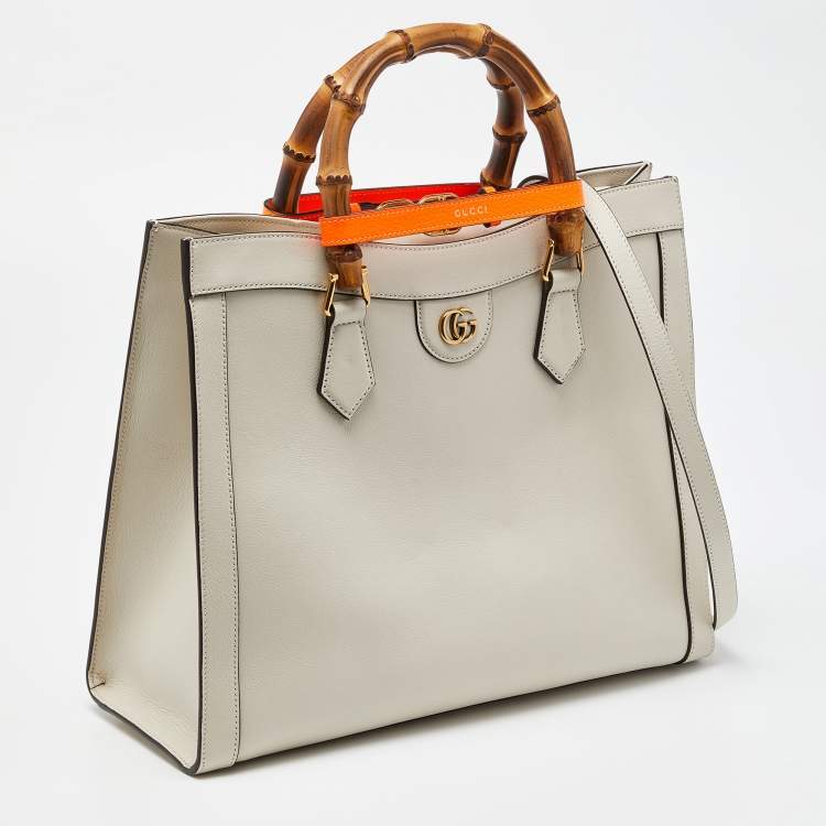 Pre Owned Gucci Off White Leather Medium Diana Tote