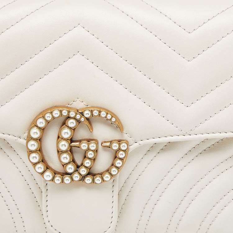 Pre Owned Gucci Off White Matelassé Leather GG Pearl Marmont Chain Belt Bag