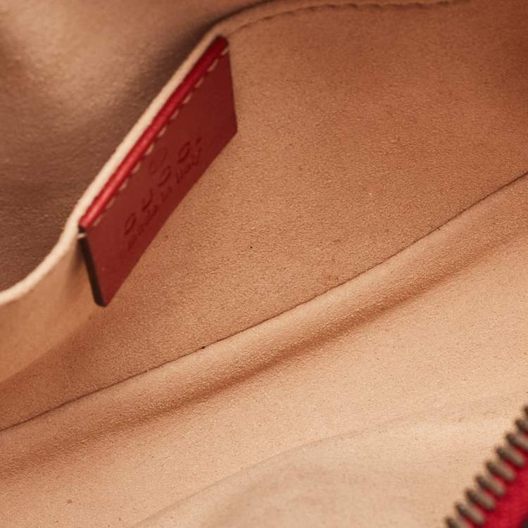 مملوكة مسبقًا Gucci Red Matelassé Leather GG Marmont Belt Bag