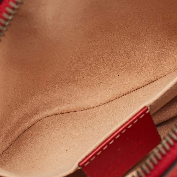 مملوكة مسبقًا Gucci Red Matelassé Leather GG Marmont Belt Bag