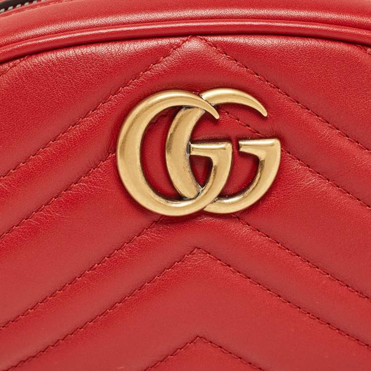 مملوكة مسبقًا Gucci Red Matelassé Leather GG Marmont Belt Bag