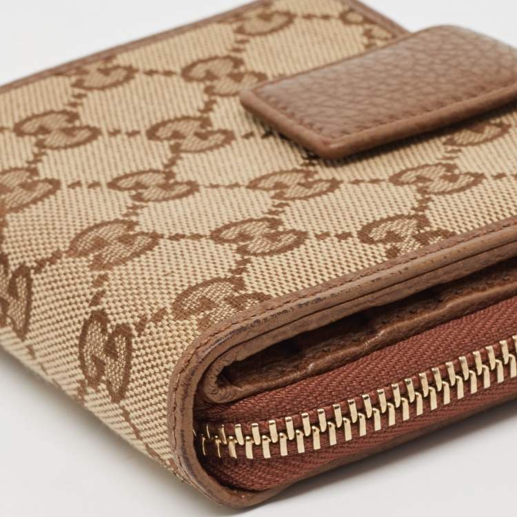 مملوكة مسبقًا Gucci Brown/Beige GG Canvas Leather Zip Around Compact Wallet