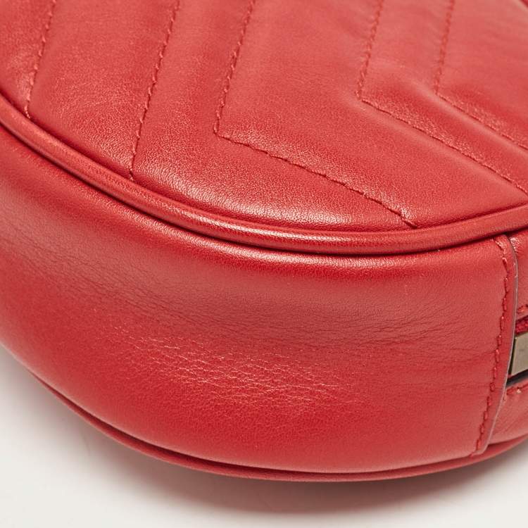Pre Owned Gucci Red Matelassé Leather GG Marmont Belt Bag