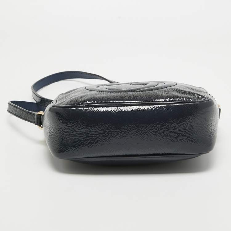 مملوكة مسبقًا Gucci Dark Blue Patent Leather Small Soho Disco Crossbody Bag