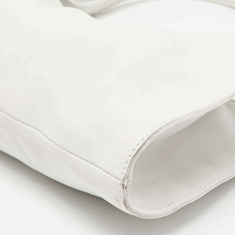 Pre Owned Gucci Off White Leather Hobo