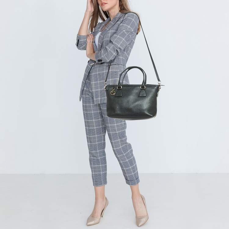 مملوكة مسبقًا Gucci Black Leather GG Charm Tote
