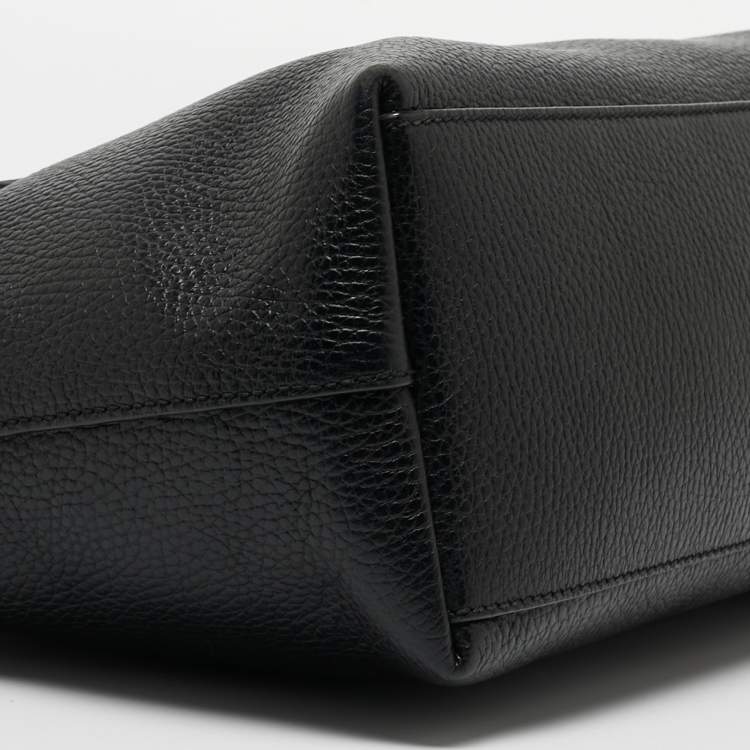 مملوكة مسبقًا Gucci Black Leather GG Charm Tote