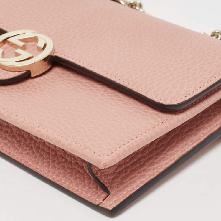 Pre Owned Gucci Dusty Pink Leather Interlocking G Wallet on Chain
