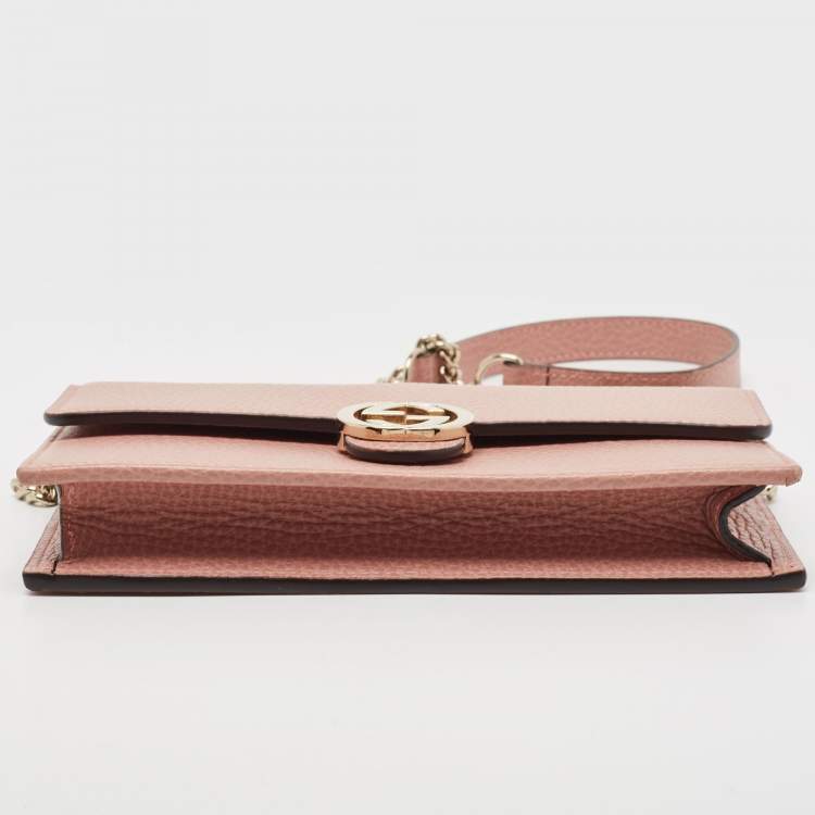 Pre Owned Gucci Dusty Pink Leather Interlocking G Wallet on Chain