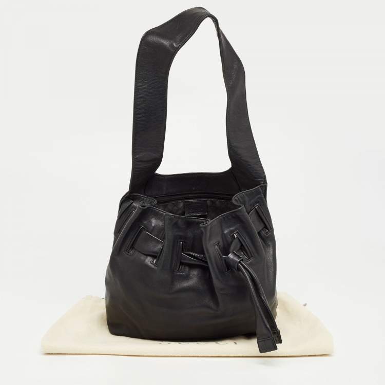 مملوكة مسبقًا Gucci Black Leather Drawstring Hobo