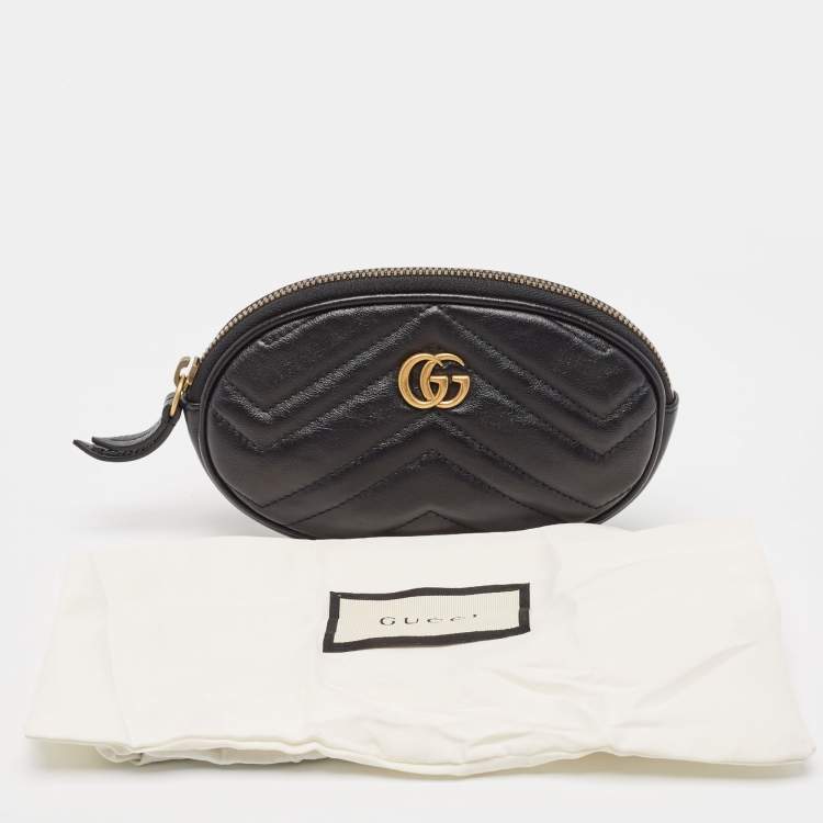 مملوكة مسبقًا Gucci Black Leather GG Marmont Pouch