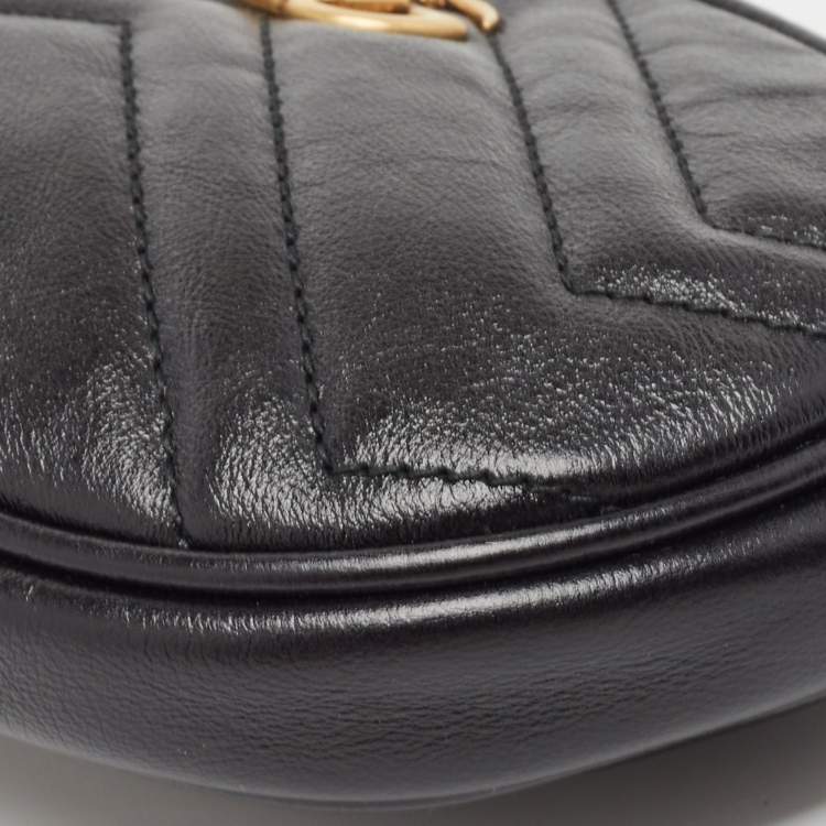 مملوكة مسبقًا Gucci Black Leather GG Marmont Pouch