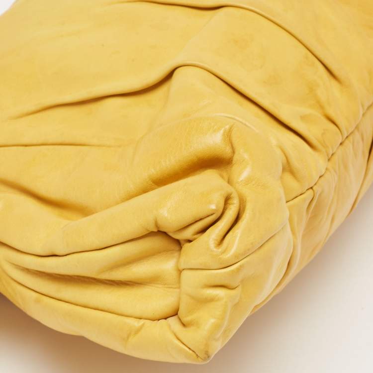 Pre Owned Gucci Yellow Leather Hysteria Clutch