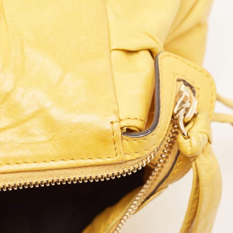 Pre Owned Gucci Yellow Leather Hysteria Clutch