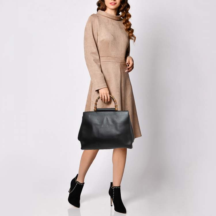 Pre Owned Gucci Black Leather Bamboo Nymphaea Tote