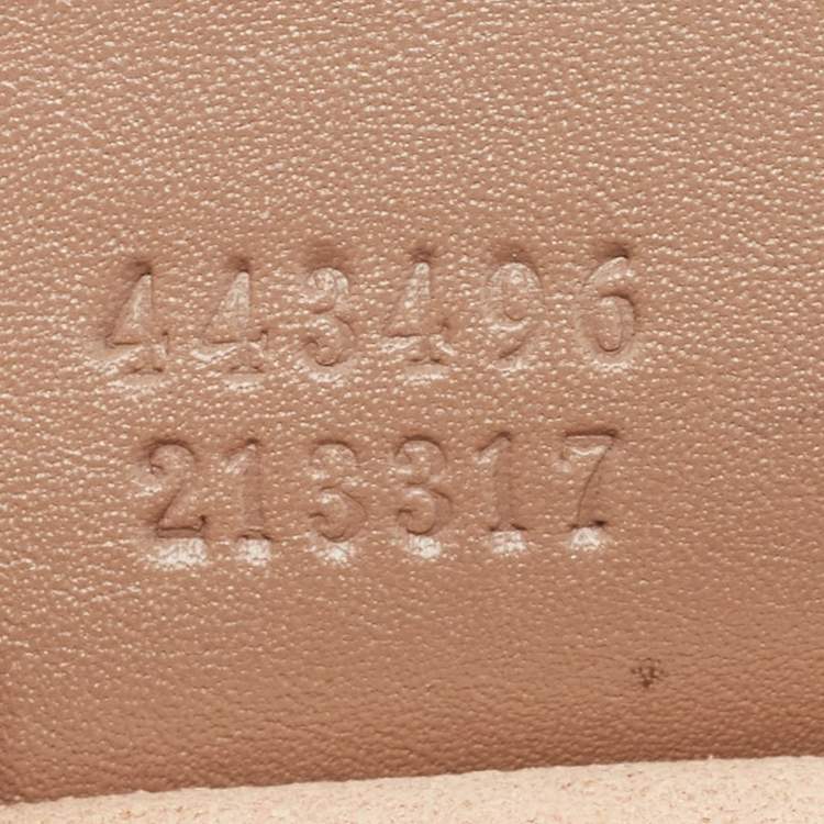 Pre Owned Gucci Beige Matelassé Leather Medium GG Marmont Shoulder Bag