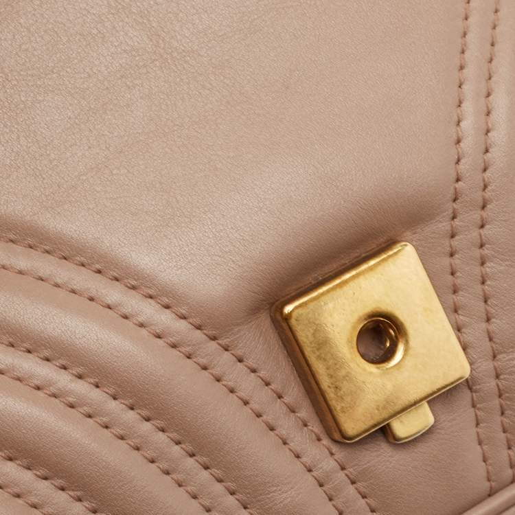 Pre Owned Gucci Beige Matelassé Leather Medium GG Marmont Shoulder Bag