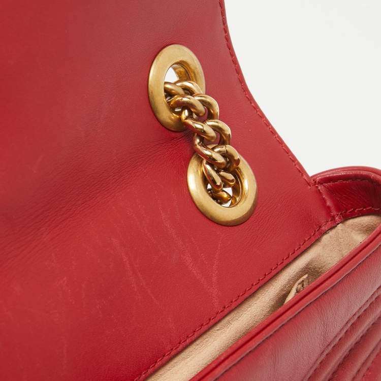 Pre Owned Gucci Red Matelassé Leather Mini GG Marmont Shoulder Bag